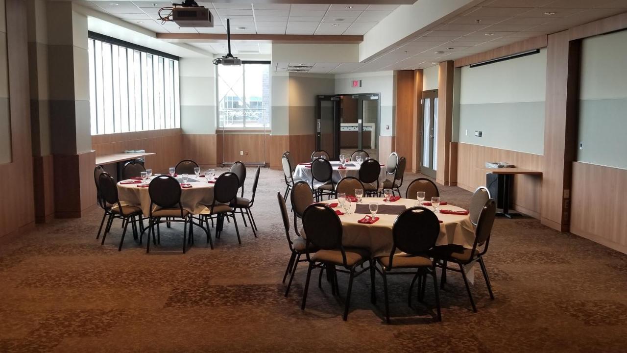 Canad Inns Health Sciences Centre Winnipeg Bagian luar foto